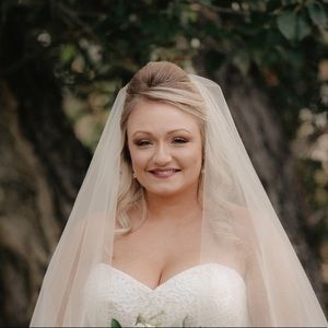 Meet your Posher, Caroline